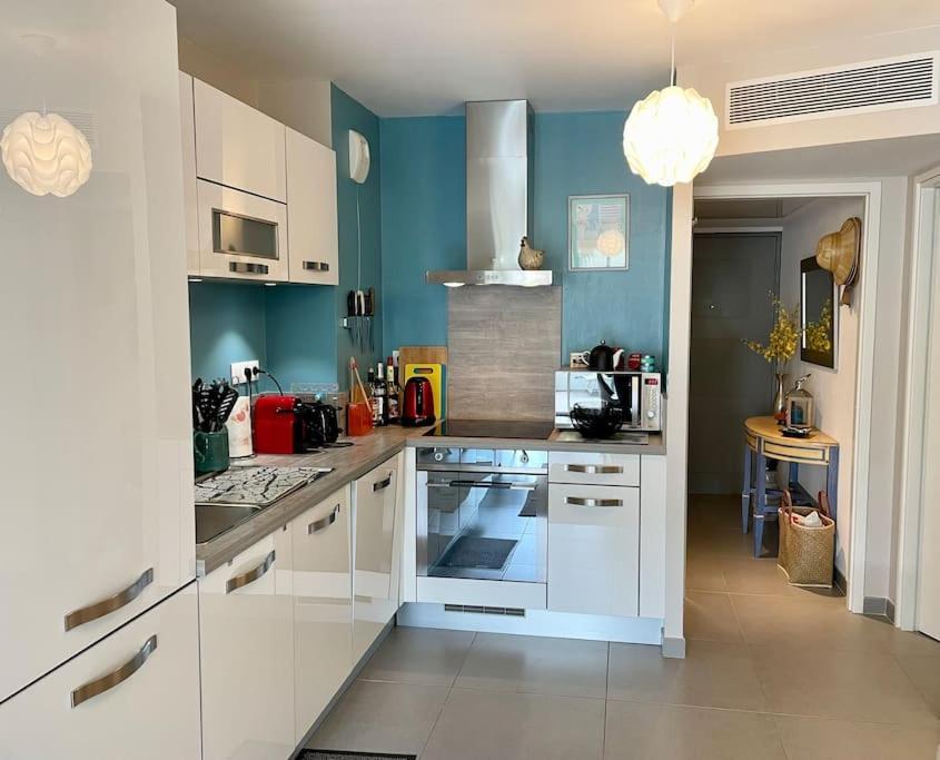 21 - Tres Agreable Rdc Avec Terrasse Et Parking Apartment Bandol Exterior photo